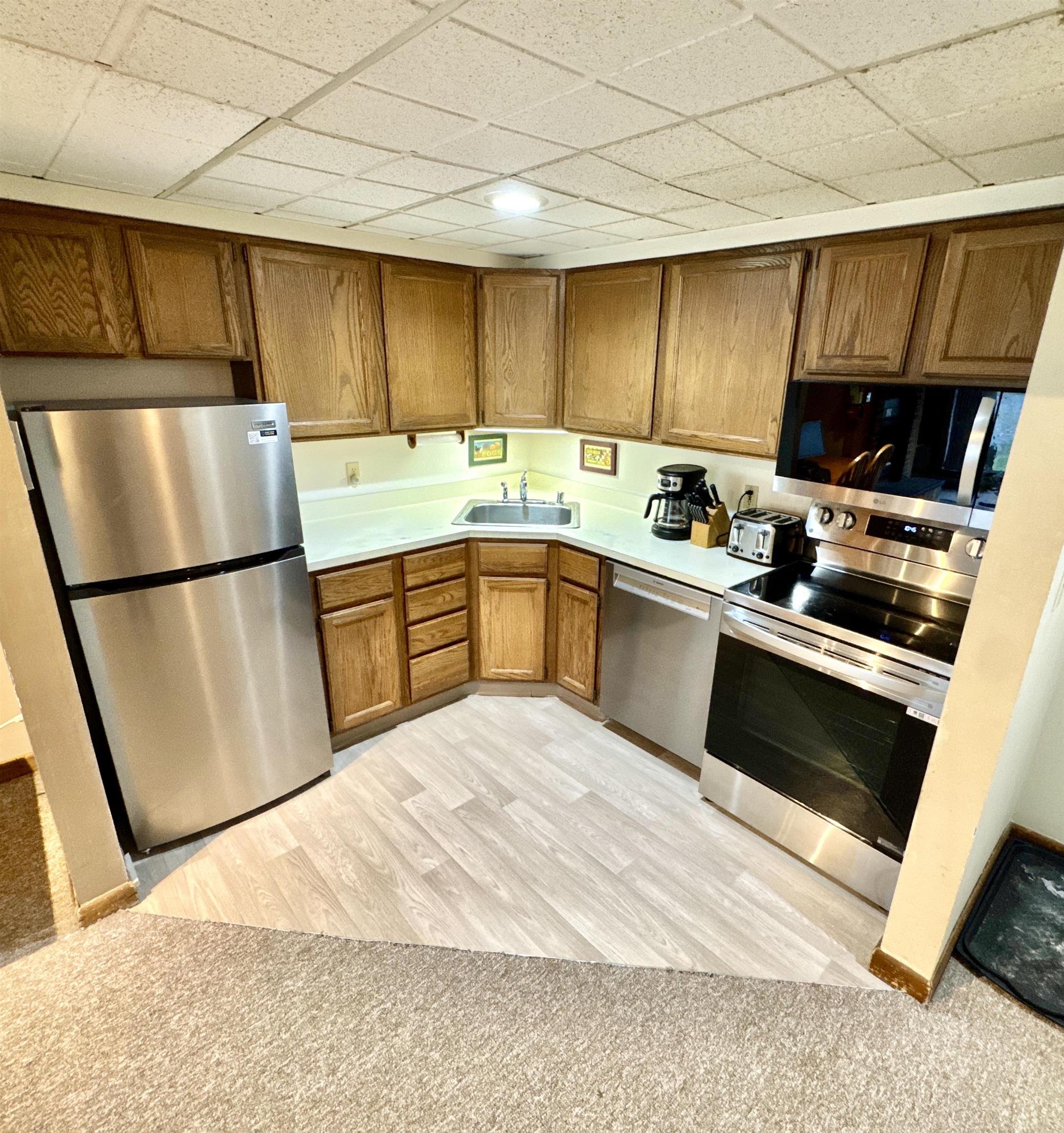 135 East Mountain Road, Unit 1A3 Killington, VT 05751 - Photo 5 of 32