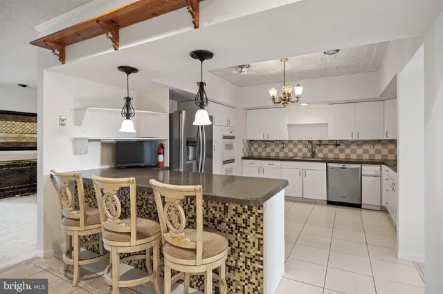 $2,600 | 6072 Main Street, Voorhees, NJ 08043