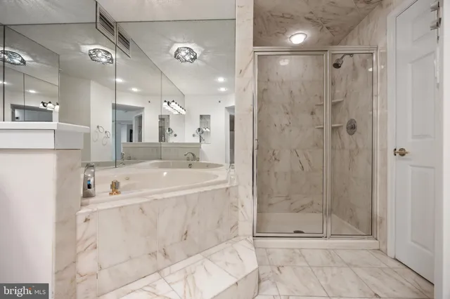 $2,600 | 6072 Main Street, Voorhees, NJ 08043