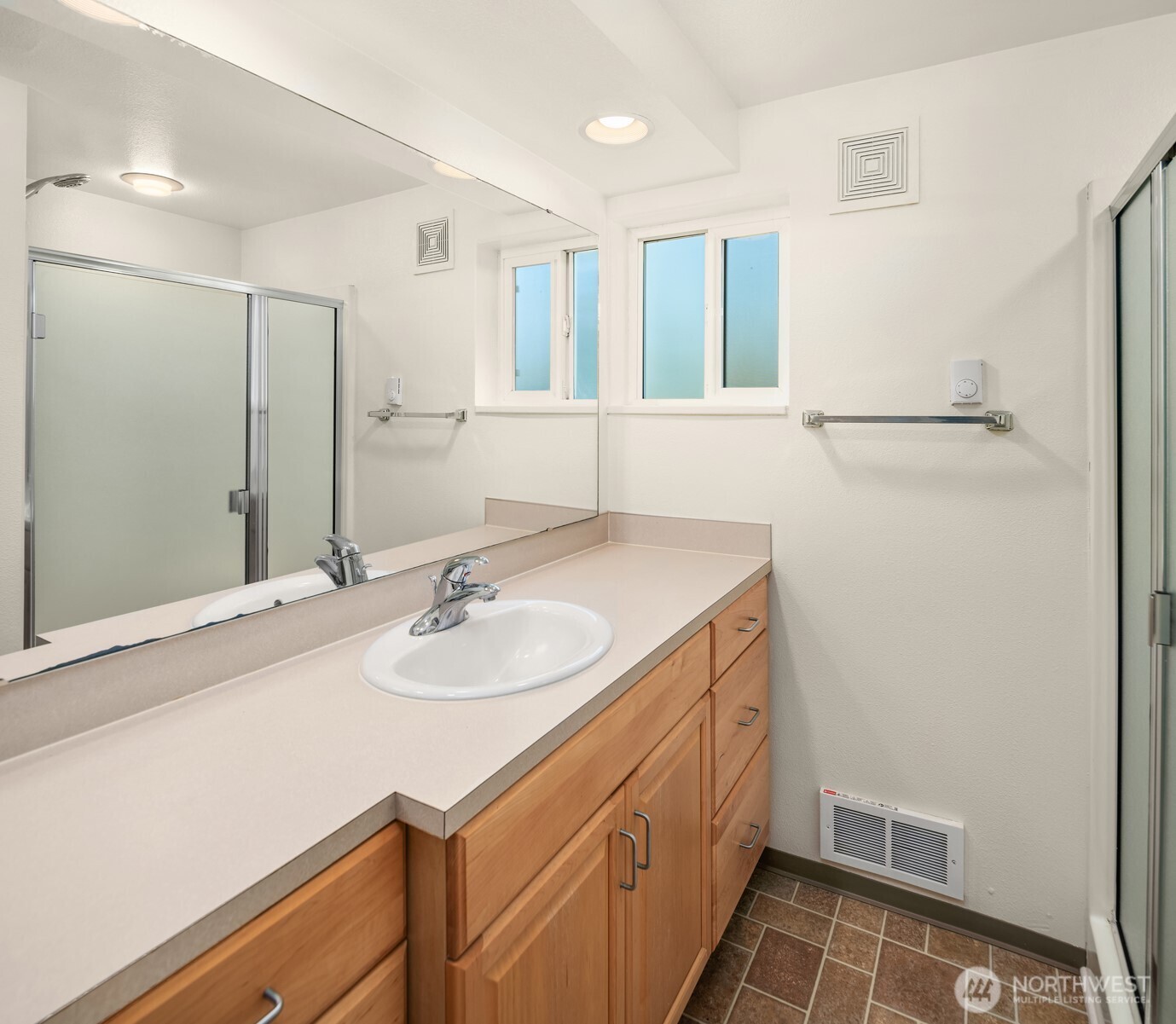 12018 Gibson Road Everett, WA 98204 - Photo 17 of 25