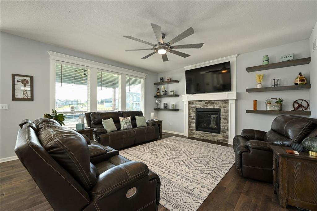 19621 West 197th Terrace Spring Hill, KS 66083 - Photo 3 of 27