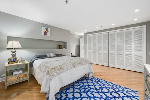 680 North Lake Shore Drive, Unit 322, Chicago, IL 60611