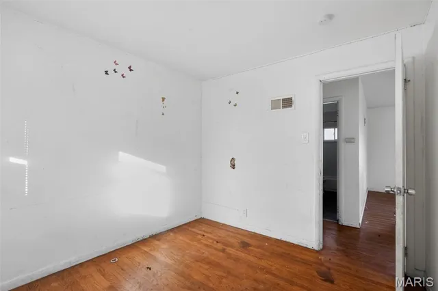 $94,900 | 9739 Balboa Drive, St. Louis, MO 63136