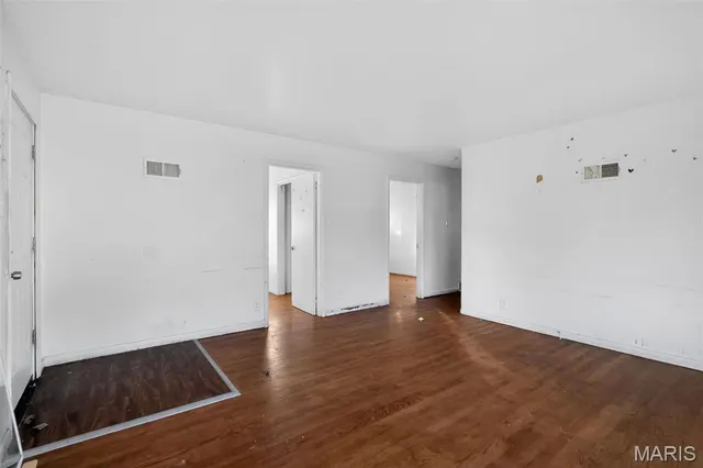 $94,900 | 9739 Balboa Drive, St. Louis, MO 63136