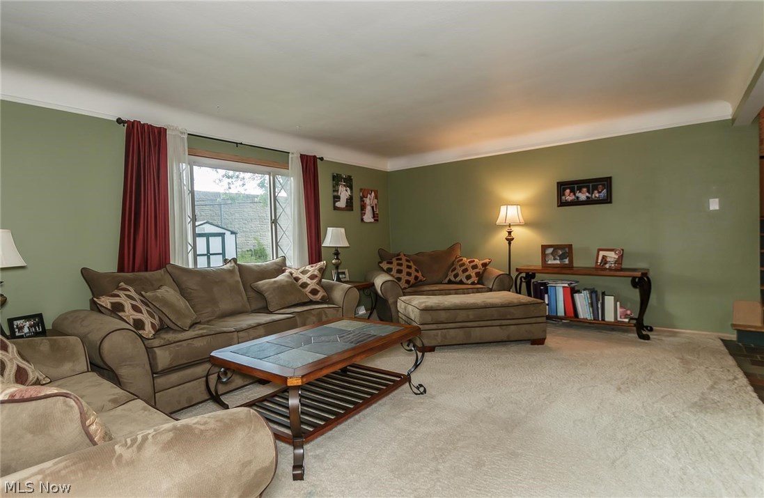 5672 Falkirk Road Lyndhurst, OH 44124 - Photo 7 of 27