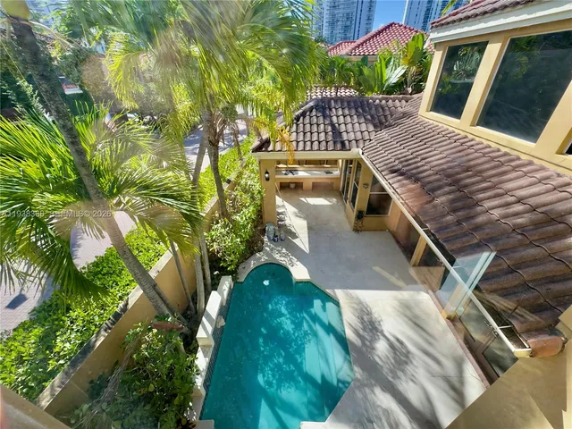 $1,790,000 | 3728 Northeast 208th Terrace, Aventura, FL 33180