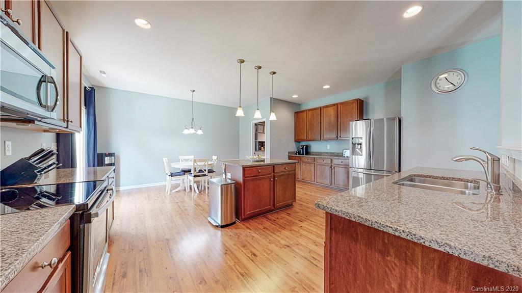 2711 Aldergrove Road Matthews, NC 28105 - Photo 13 of 44 Gallery Image 13
