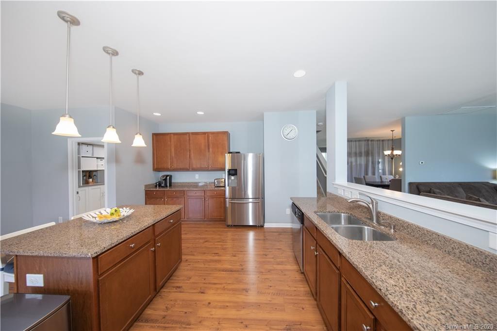 2711 Aldergrove Road Matthews, NC 28105 - Photo 16 of 44 Gallery Image 16
