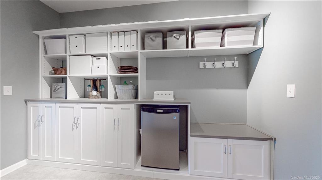 2711 Aldergrove Road Matthews, NC 28105 - Photo 21 of 44 Gallery Image 21
