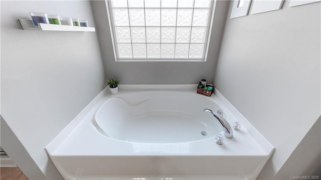 2711 Aldergrove Road Matthews, NC 28105 - Photo 31 of 44 Gallery Image 31