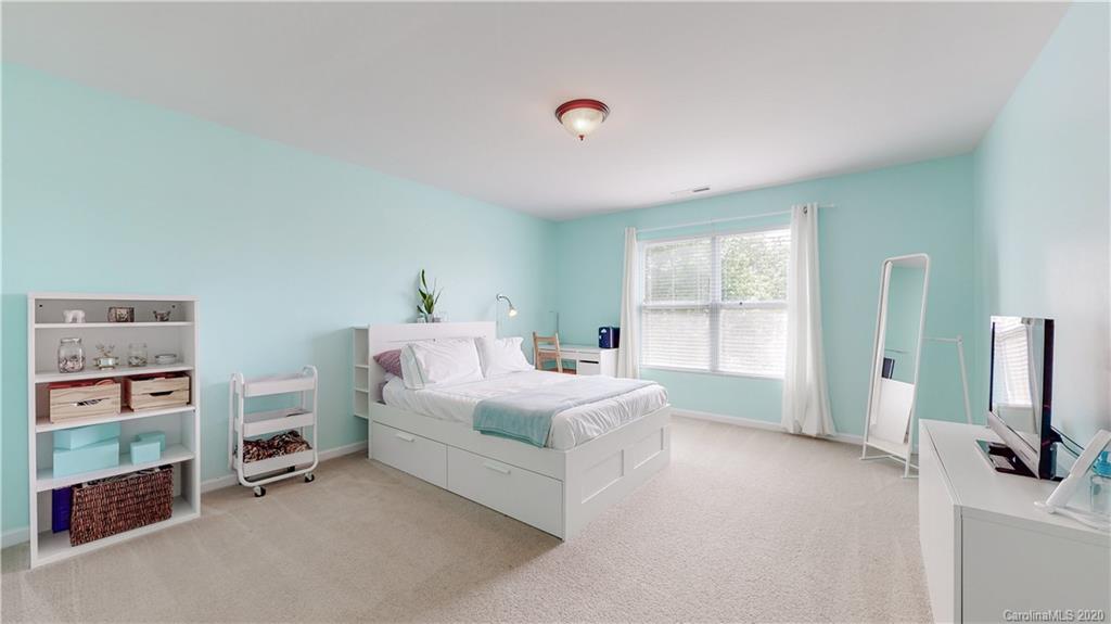 2711 Aldergrove Road Matthews, NC 28105 - Photo 35 of 44 Gallery Image 35