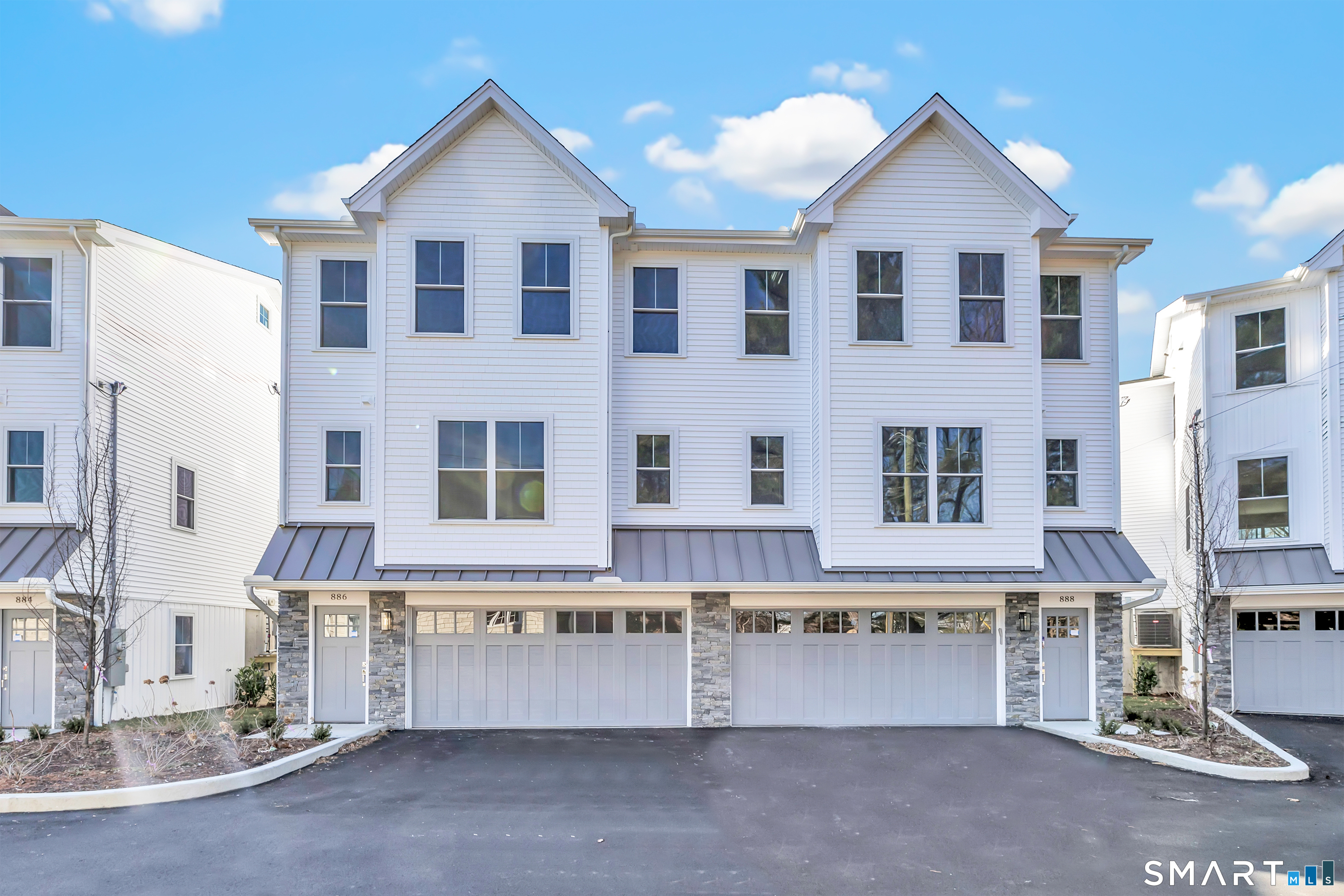 884 Oldfield Road, Unit 884 Fairfield, CT 06824 - Photo 1 of 36