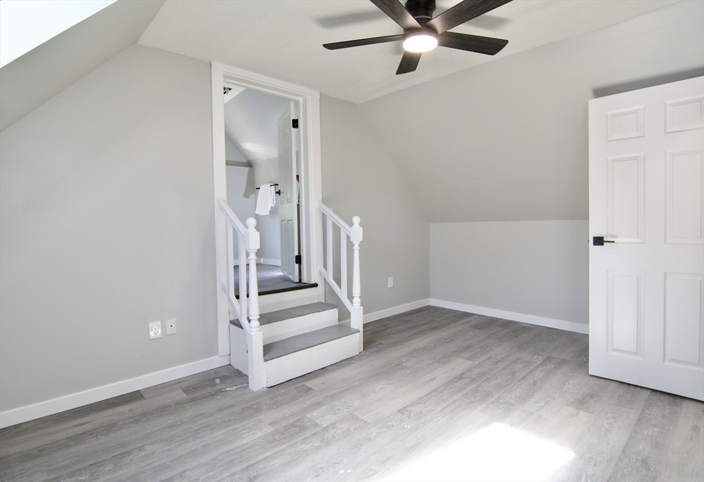 69 Manhattan Street Springfield, MA 01109 - Photo 28 of 36