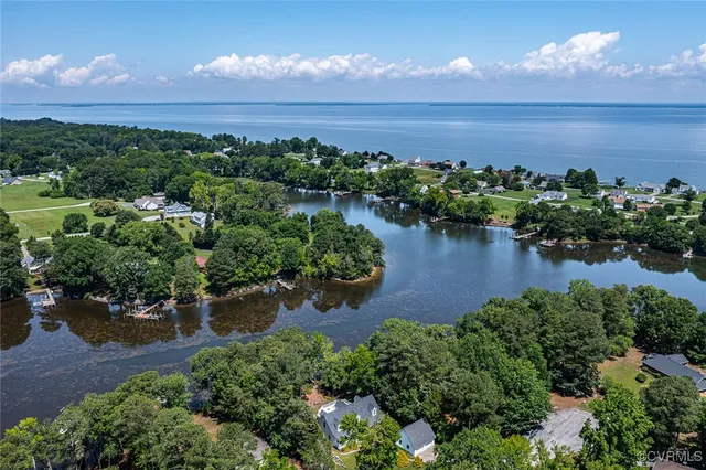 $725,000 | 431 Ships Row, Montross, VA 22520