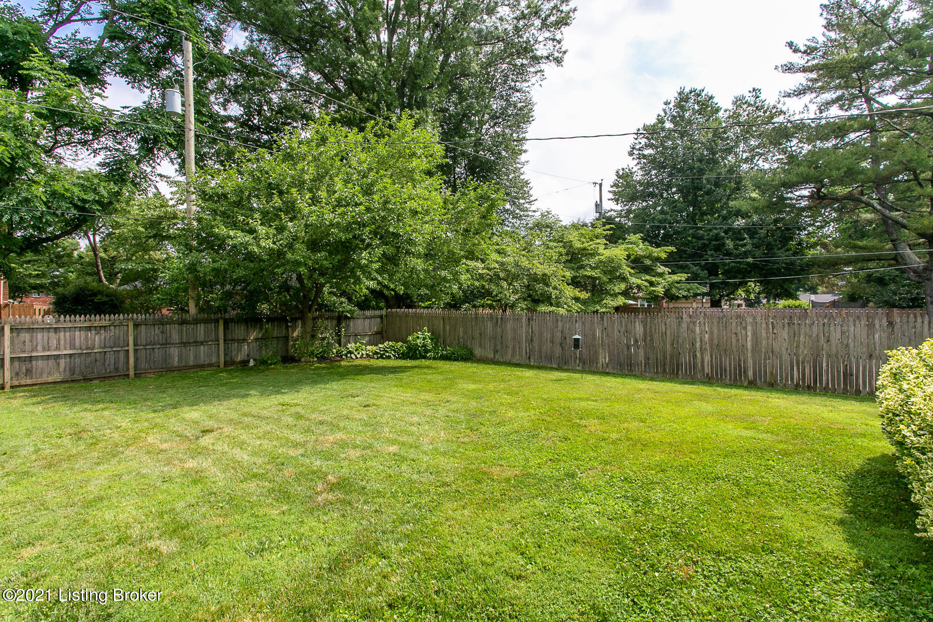 3904 Burning Bush Road Louisville, KY 40241 - Photo 38 of 49 3904 Burning Bush-48