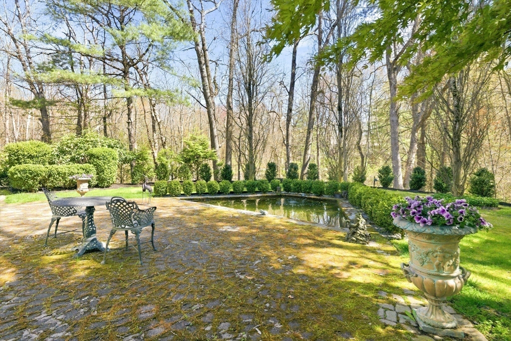 98 Bridle Trail Road Needham, MA 02492 - Photo 33 of 37