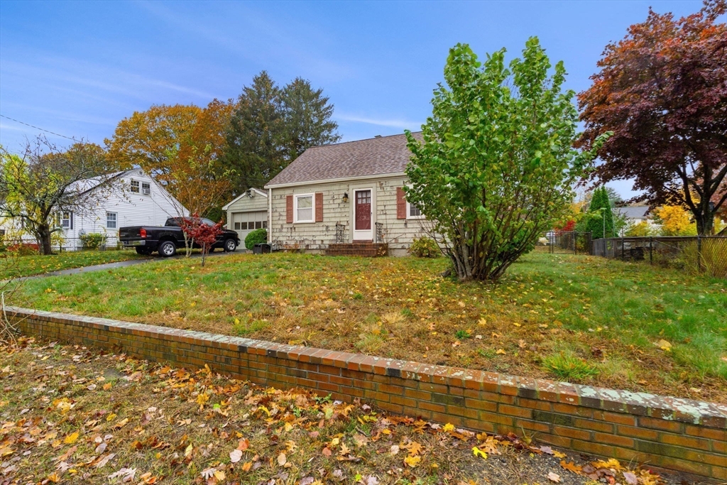 17 Donald Road Stoughton, MA 02072 - Photo 1 of 19 Gallery Image 1