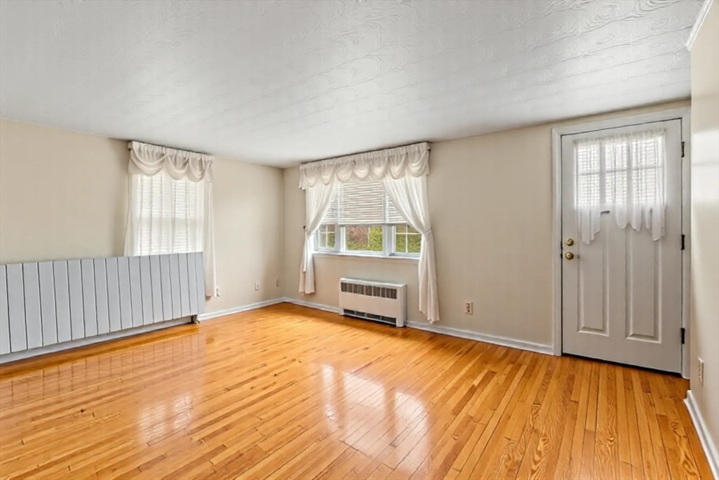 17 Donald Road Stoughton, MA 02072 - Photo 6 of 19 Gallery Image 6