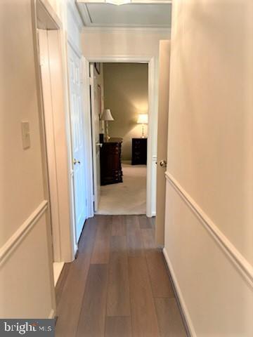 10706 Kings Riding Way, Unit 20118 Rockville, MD 20852 - Photo 14 of 33 Hall off Foyer - to BRs