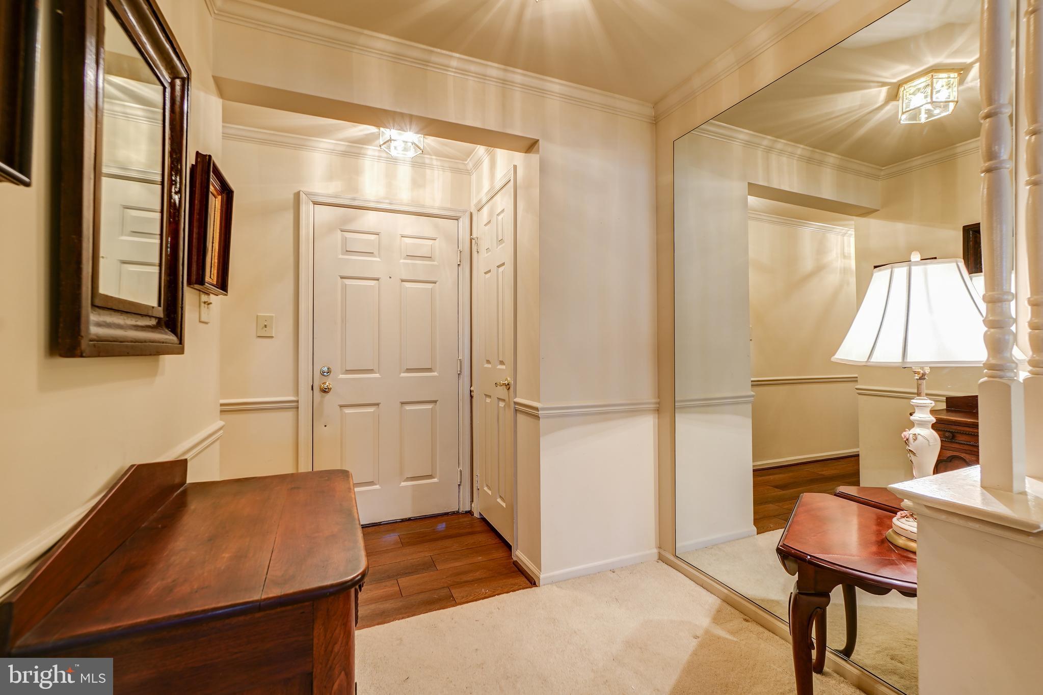 10706 Kings Riding Way, Unit 20118 Rockville, MD 20852 - Photo 7 of 33 Foyer