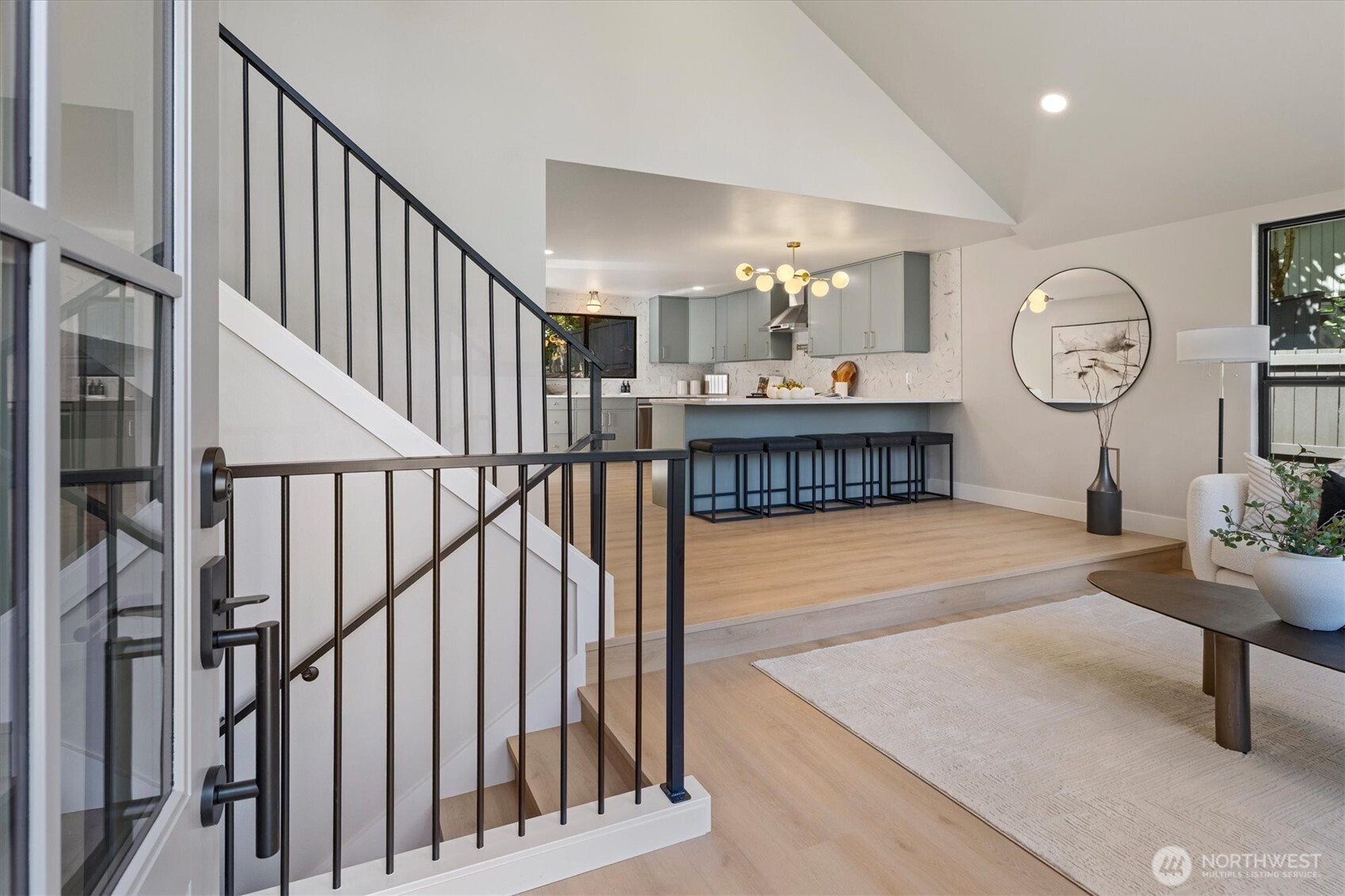 2425 Northwest Oakcrest Drive Issaquah, WA 98027 - Photo 3 of 32