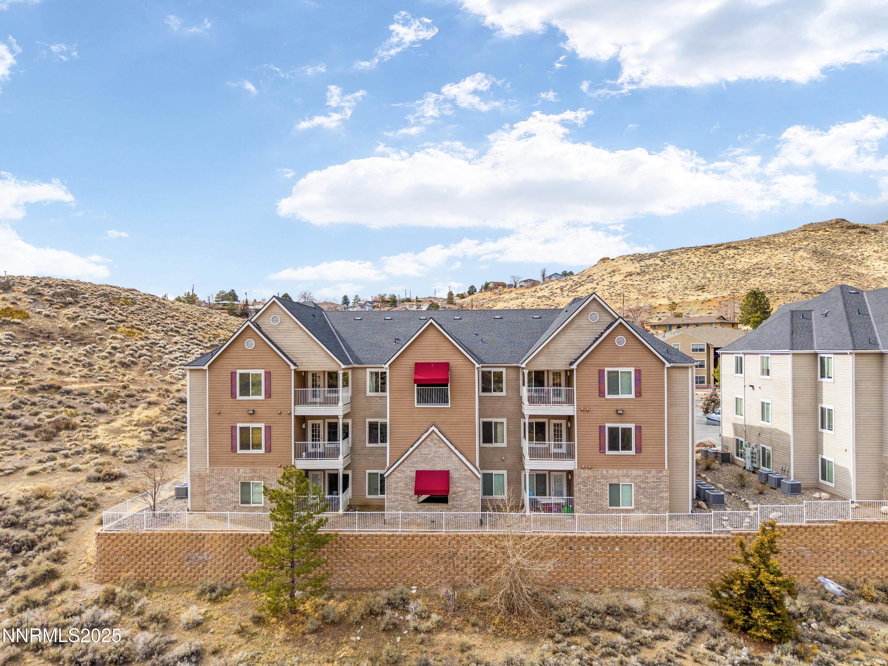 200 Talus Way, Unit 522 Reno, NV 89503 - Photo 40 of 40 a view of residential houses with sky view