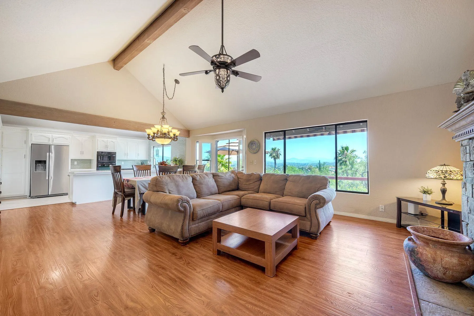 1419 Rimrock Drive Escondido, CA 92027 - Photo 7 of 47 Living Room