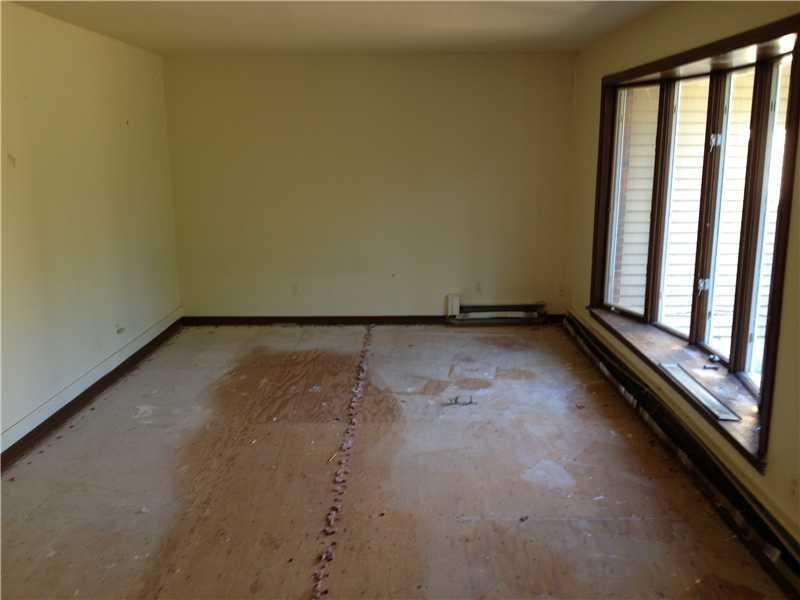 8 Sinnott Road Kennebunkport, ME 04046 - Photo 2 of 8 Living Room.