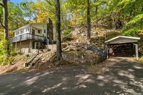 $425,000 | 109 Mountain Road, Ridgefield, CT 06877