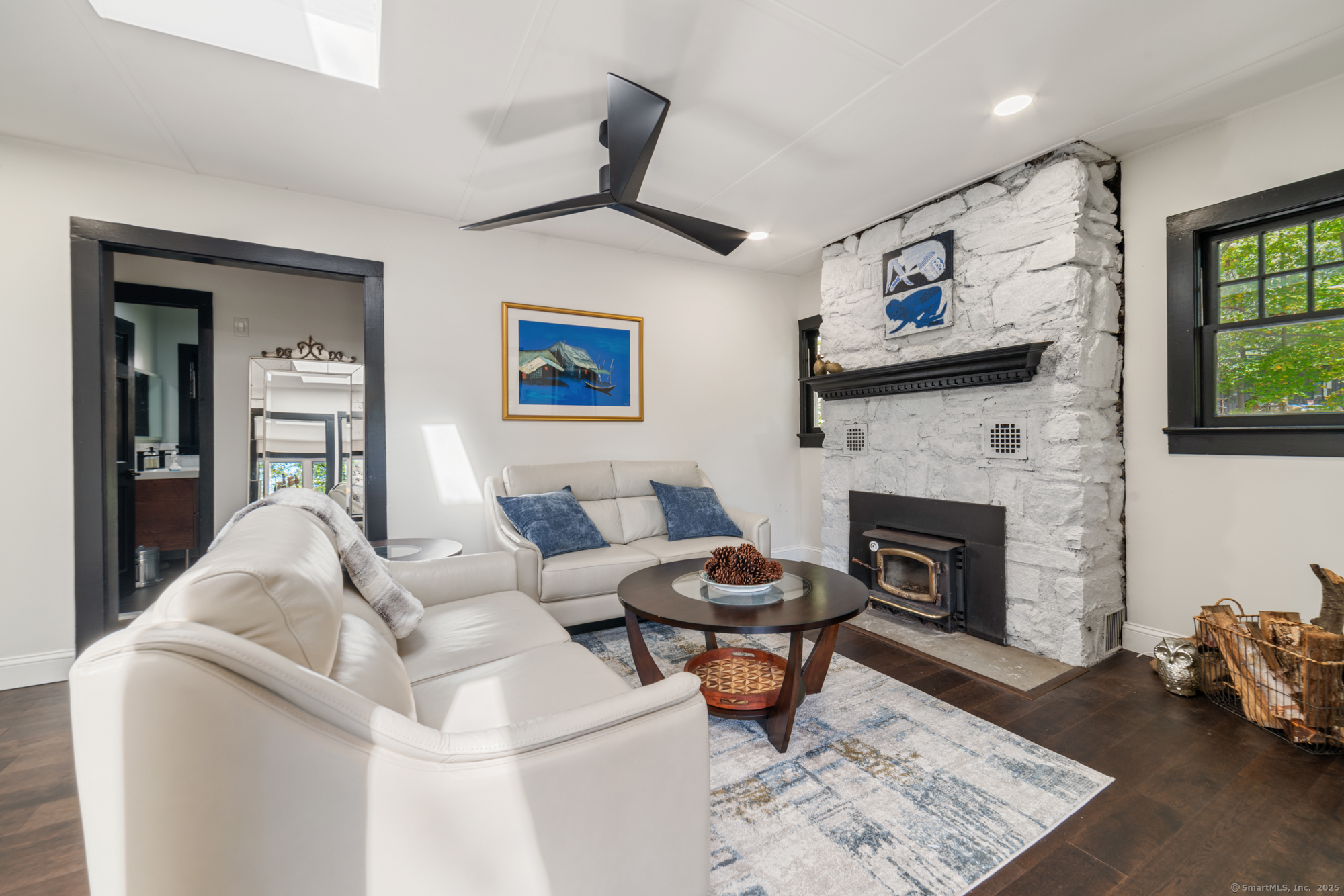 109 Mountain Road Ridgefield, CT 06877 - Photo 5 of 18