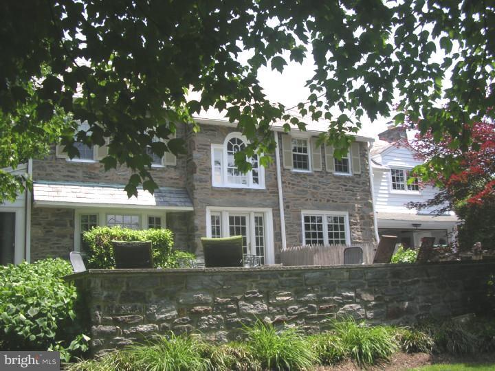 103 Stratford Road Wallingford, PA 19086 - Photo 2 of 25 Exterior Back