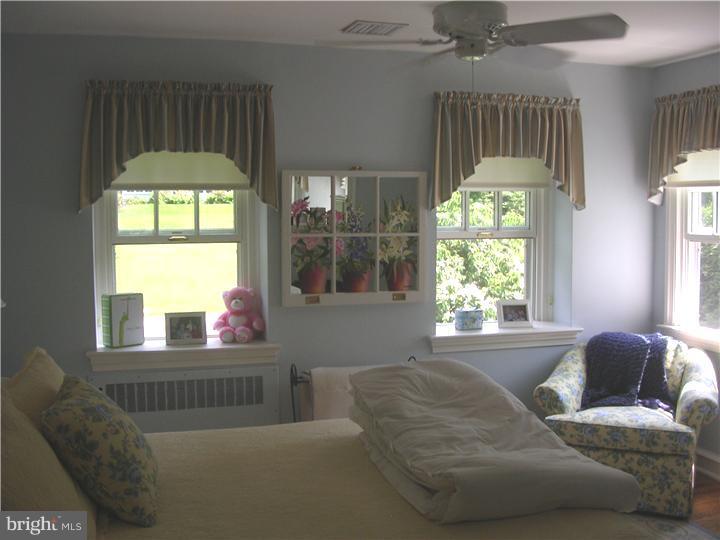 103 Stratford Road Wallingford, PA 19086 - Photo 12 of 25 Bedroom 2