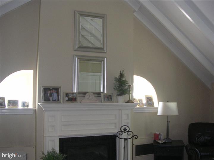 103 Stratford Road Wallingford, PA 19086 - Photo 15 of 25 Bedroom 3