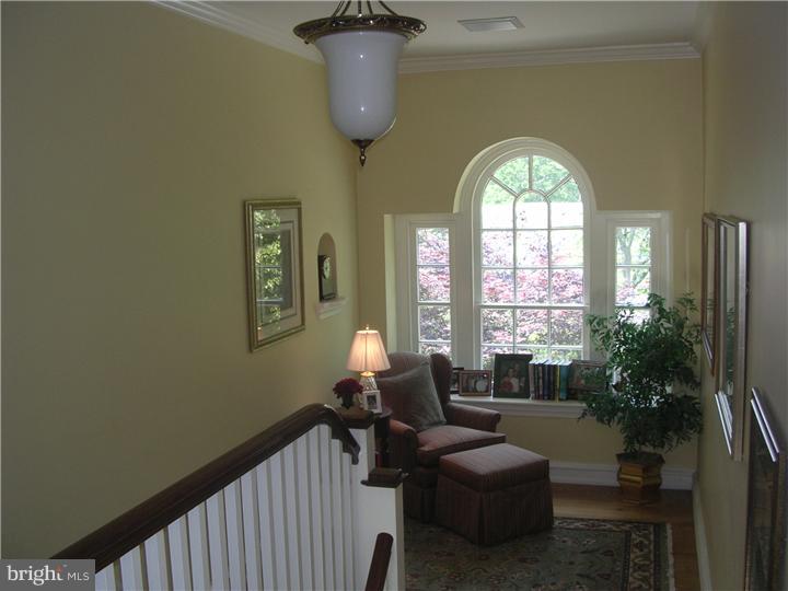 103 Stratford Road Wallingford, PA 19086 - Photo 20 of 25 Hallway
