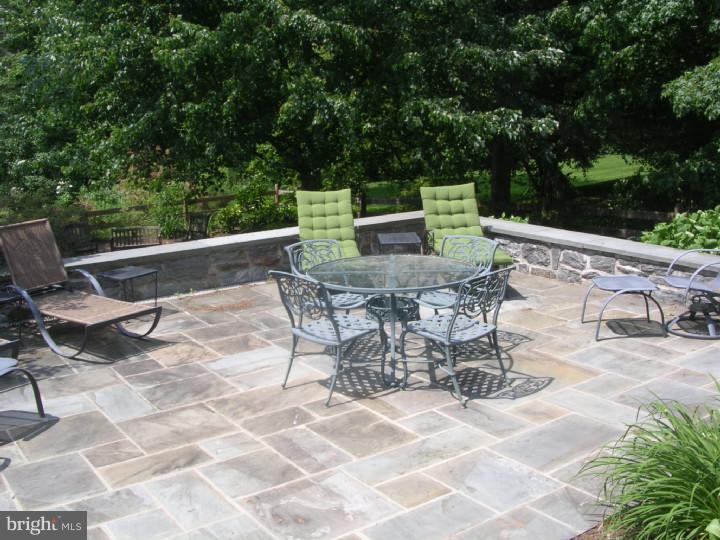103 Stratford Road Wallingford, PA 19086 - Photo 3 of 25 Patio