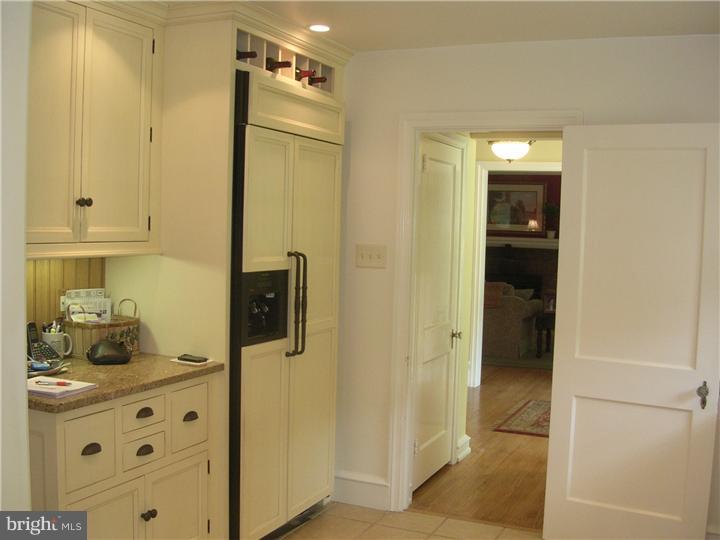 103 Stratford Road Wallingford, PA 19086 - Photo 9 of 25