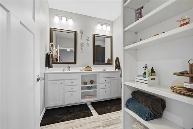 $449,900 | 500 Raef Road, Downs, IL 61736