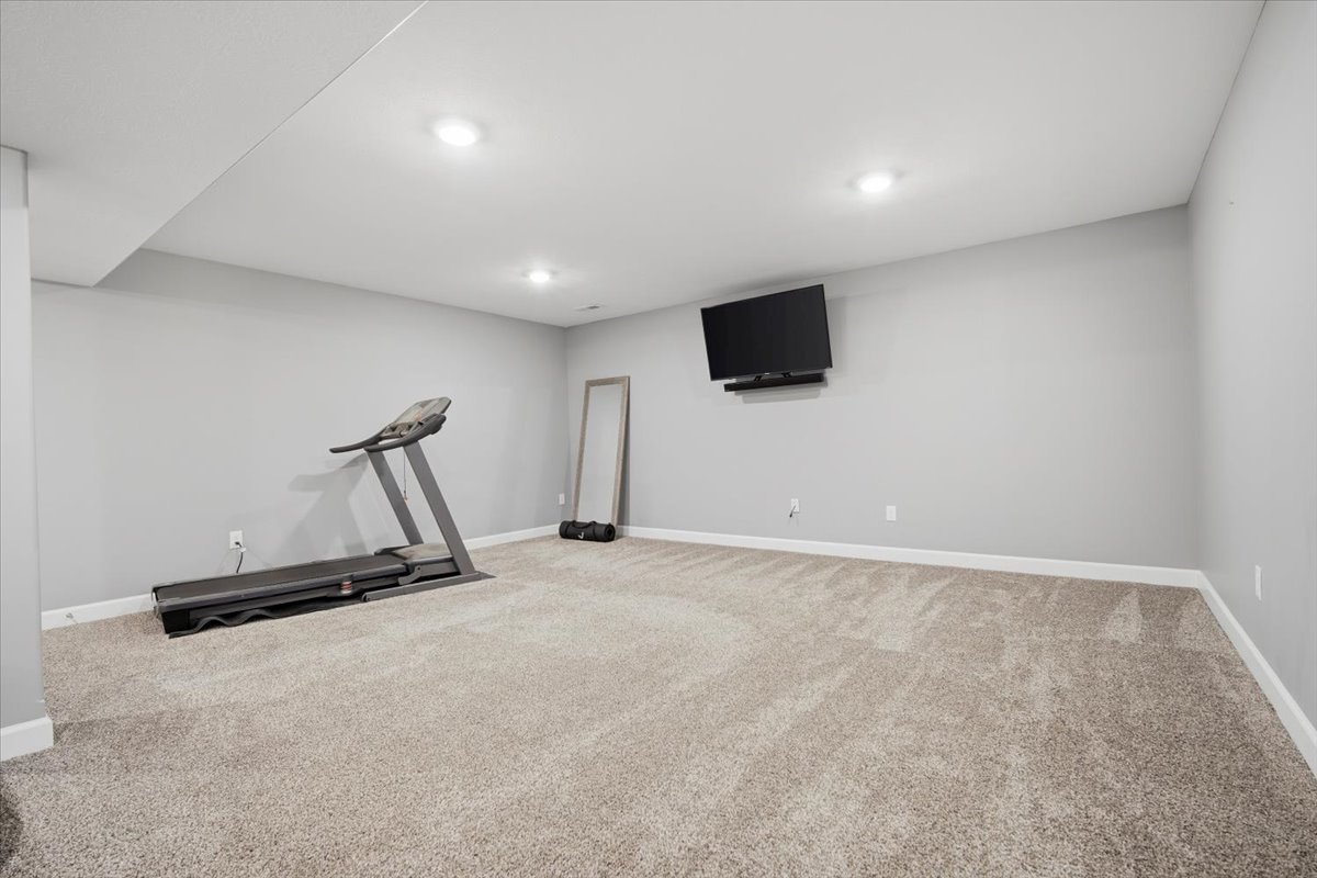 500 Raef Road Downs, IL 61736 - Photo 27 of 46