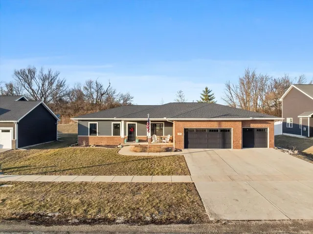 $449,900 | 500 Raef Road, Downs, IL 61736