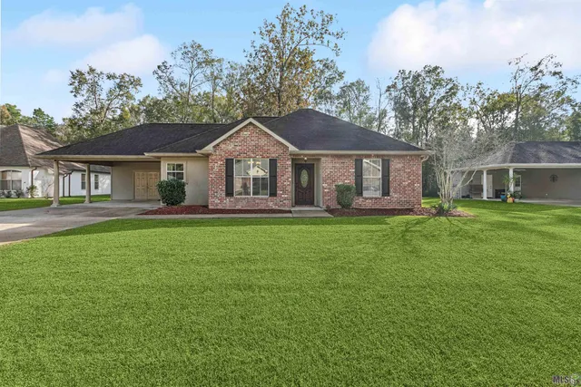 $265,000 | 18526 South Brookfield Drive, Ponchatoula, LA 70454