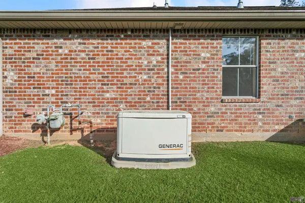 $265,000 | 18526 South Brookfield Drive, Ponchatoula, LA 70454