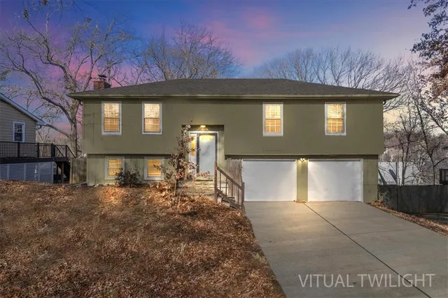 $330,000 | 10116 West 52nd Terrace, Merriam, KS 66203