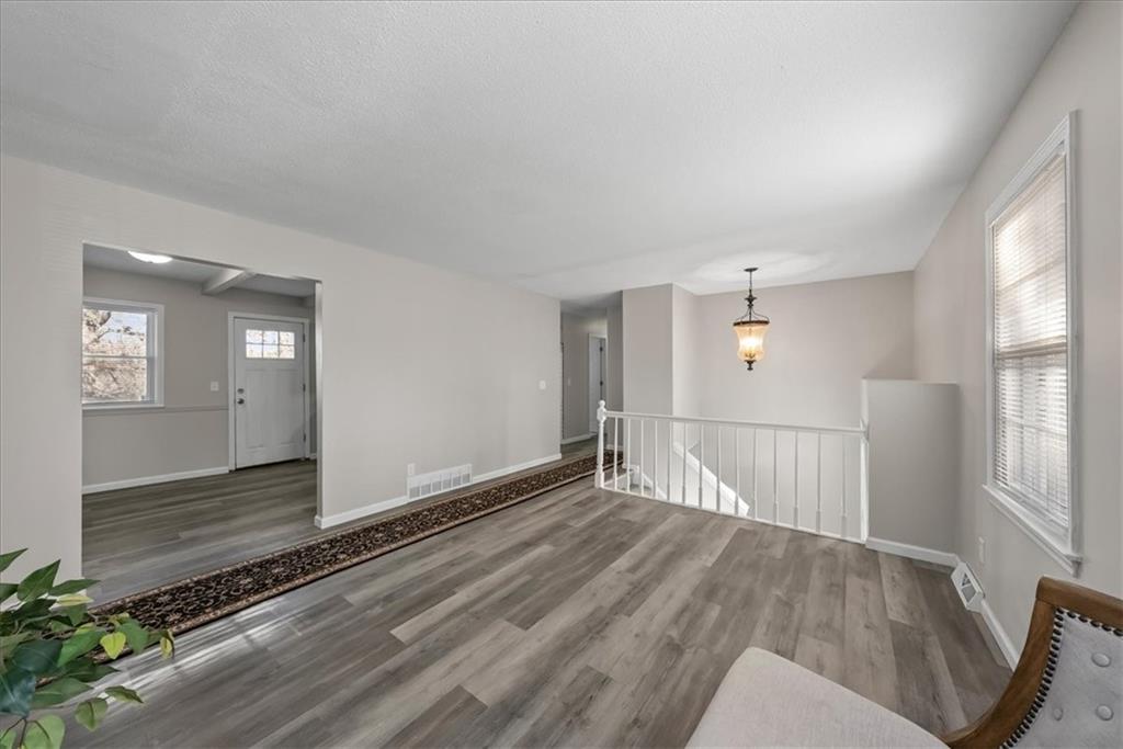 10116 West 52nd Terrace Merriam, KS 66203 - Photo 12 of 32