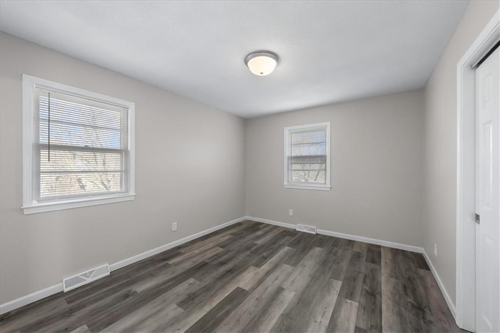 10116 West 52nd Terrace Merriam, KS 66203 - Photo 13 of 32