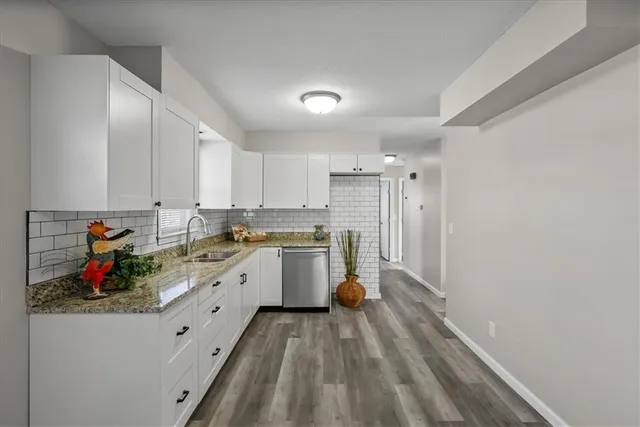 $330,000 | 10116 West 52nd Terrace, Merriam, KS 66203