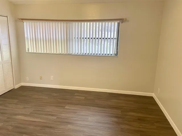 $2,300 | 2700 South Oakland Forest Drive, Unit 308, Oakland Park, FL 33309