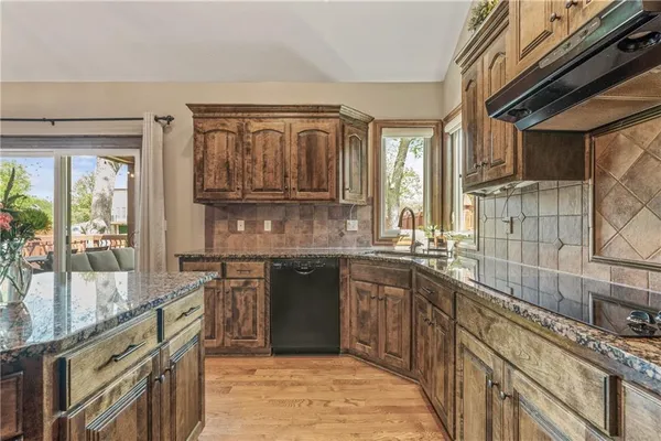 $525,000 | 5339 McCormick Drive, Shawnee, KS 66226