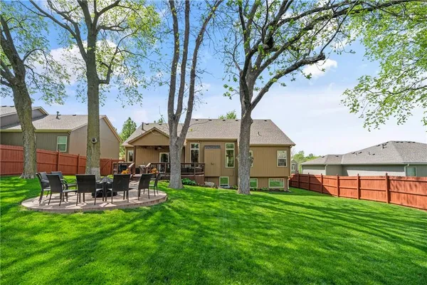 $525,000 | 5339 McCormick Drive, Shawnee, KS 66226