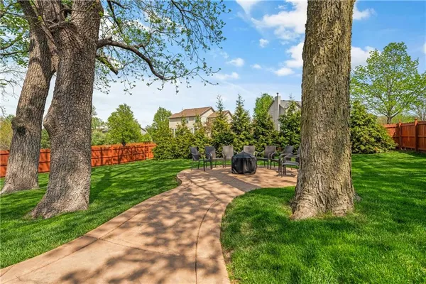 $525,000 | 5339 McCormick Drive, Shawnee, KS 66226