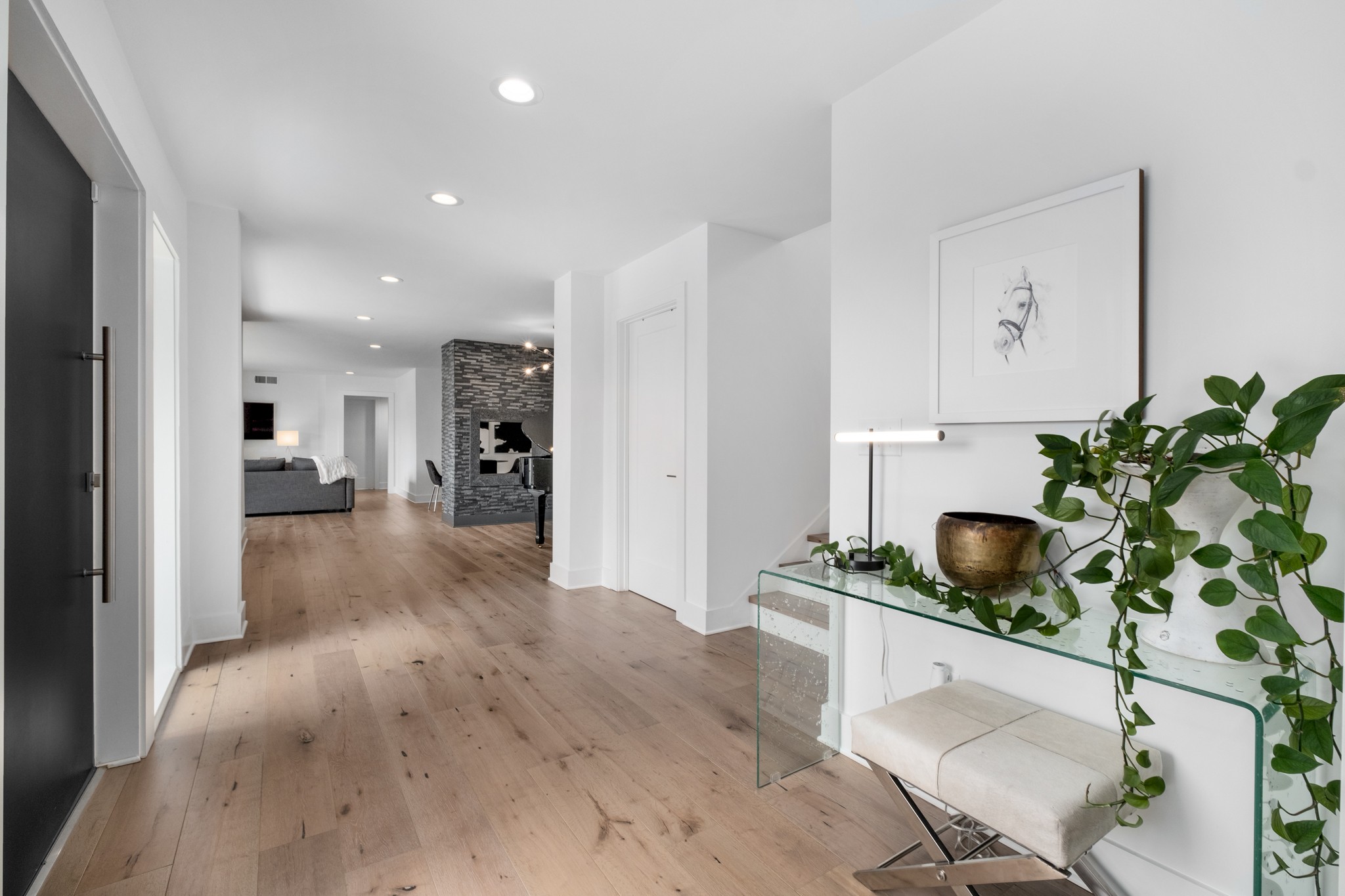 4628 Shys Hill Road Nashville, TN 37215 - Photo 8 of 42 a living room with furniture and a potted plant